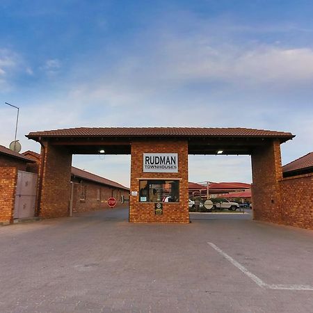 Rudman Townhouses Self-Catering Accommodation Boksburg Exterior photo
